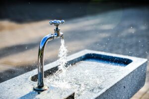 Eau du robinet en Thaïlande : potable ou pas — ce qu&rsquo;il faut savoir en arrivant