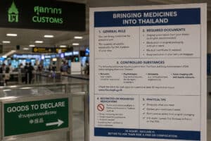 Médicaments depuis la France vers la Thaïlande : ce que vous pouvez vraiment emporter